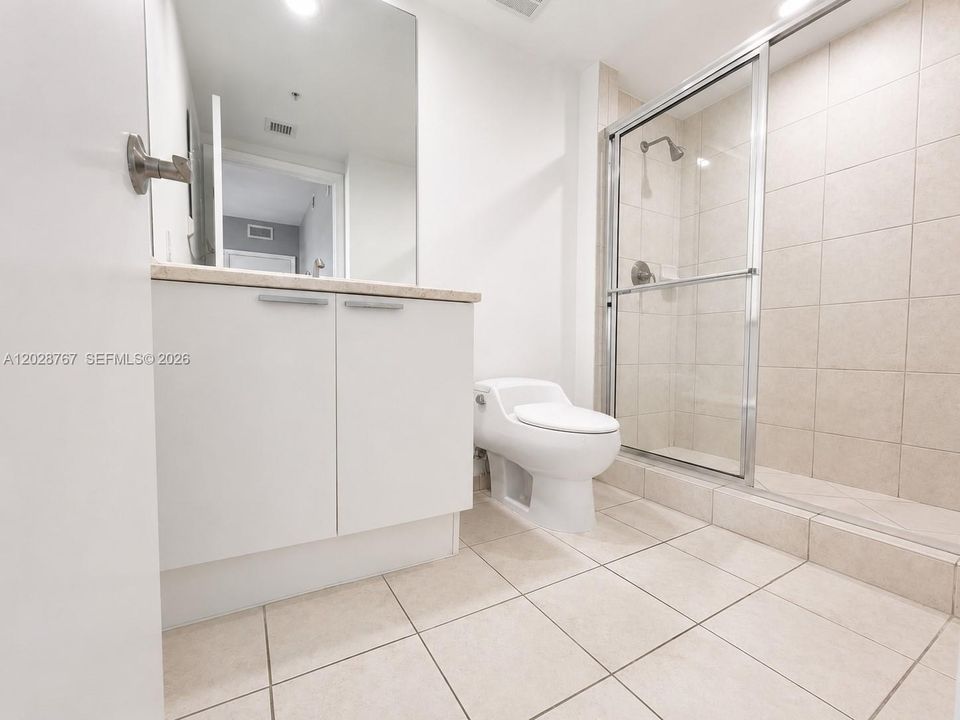 2nd Bathroom