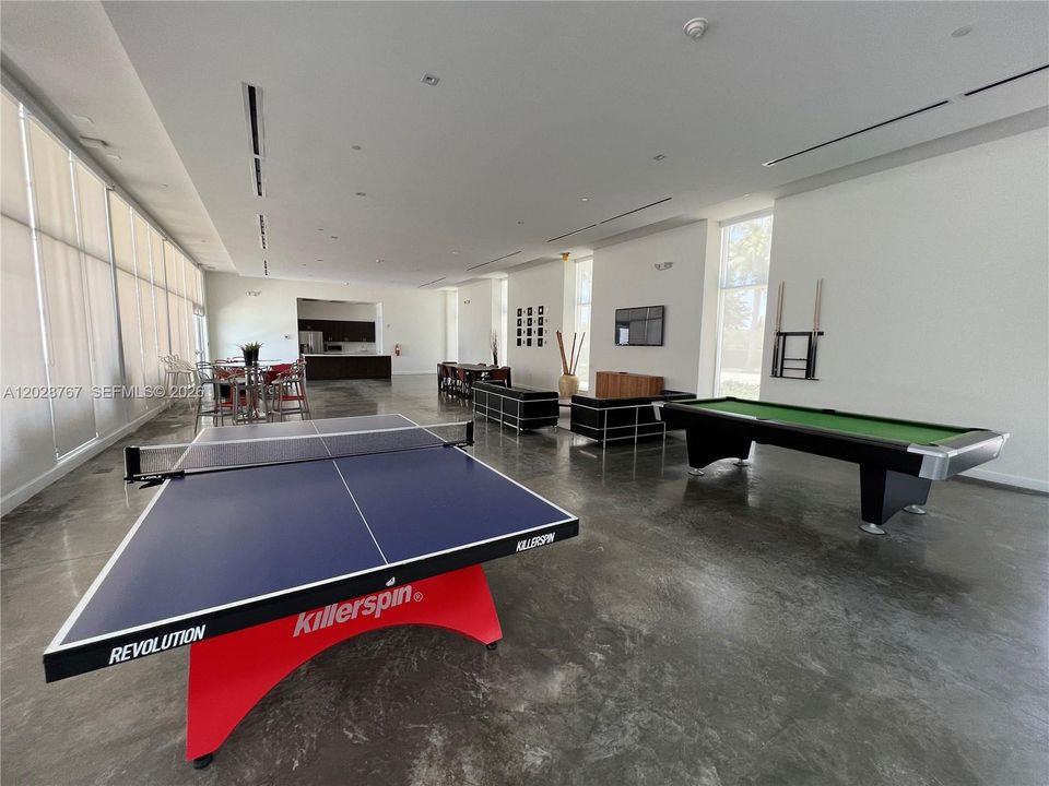 For Rent: $3,700 (3 beds, 3 baths, 1886 Square Feet)