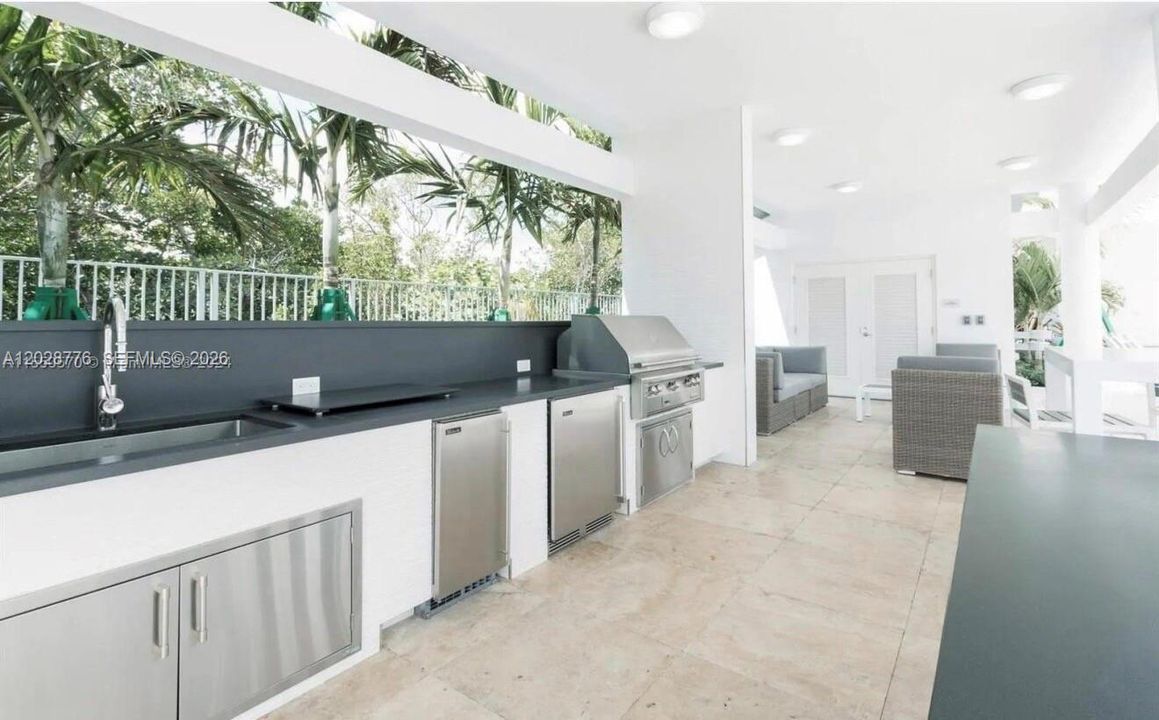 For Sale: $1,100,000 (2 beds, 3 baths, 1698 Square Feet)