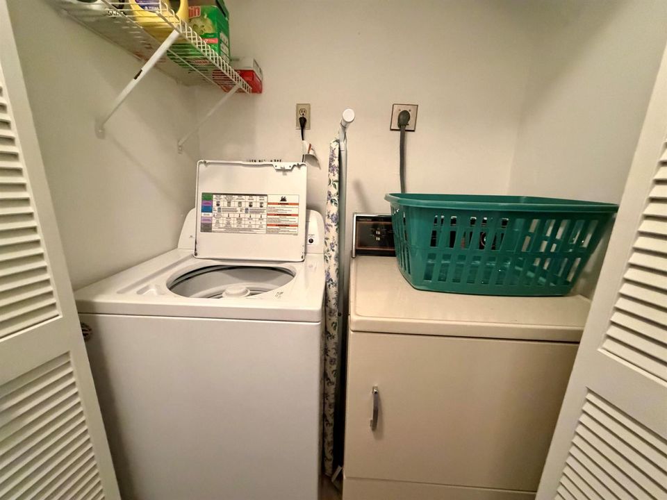 Washer & Dryer Upstairs