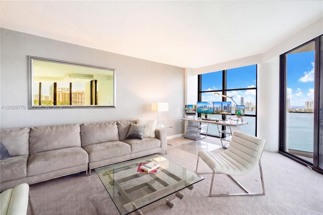 For Sale: $2,490,000 (3 beds, 5 baths, 3590 Square Feet)