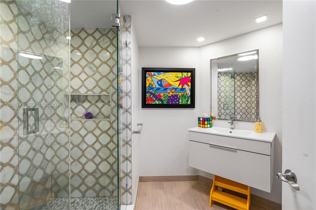 For Sale: $2,490,000 (3 beds, 5 baths, 3590 Square Feet)