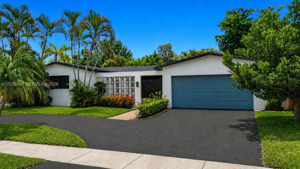 For Sale: $699,000 (4 beds, 3 baths, 2068 Square Feet)