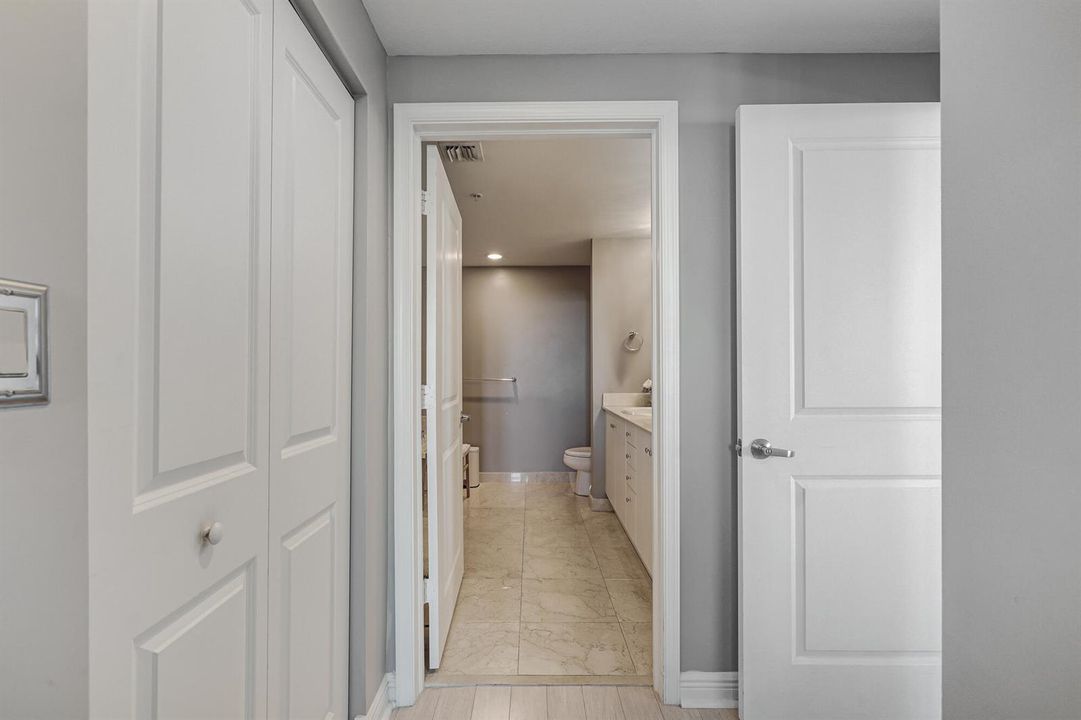 450_N_Federal_Hwy_#715-27