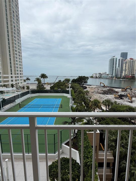 For Rent: $3,600 (2 beds, 2 baths, 968 Square Feet)