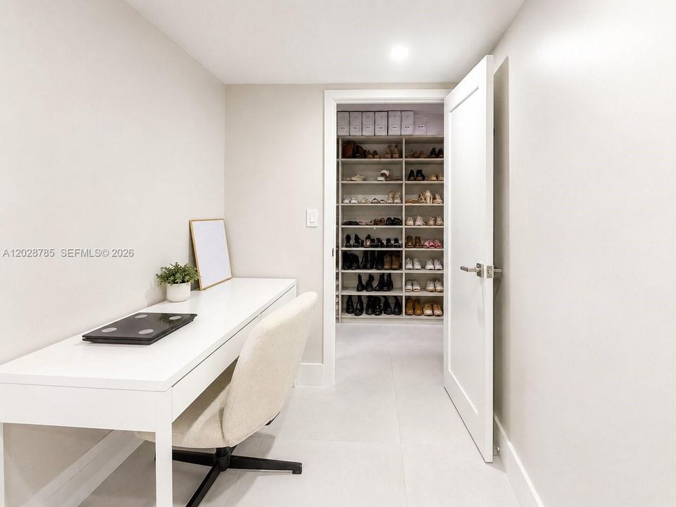 For Rent: $5,500 (2 beds, 2 baths, 1677 Square Feet)