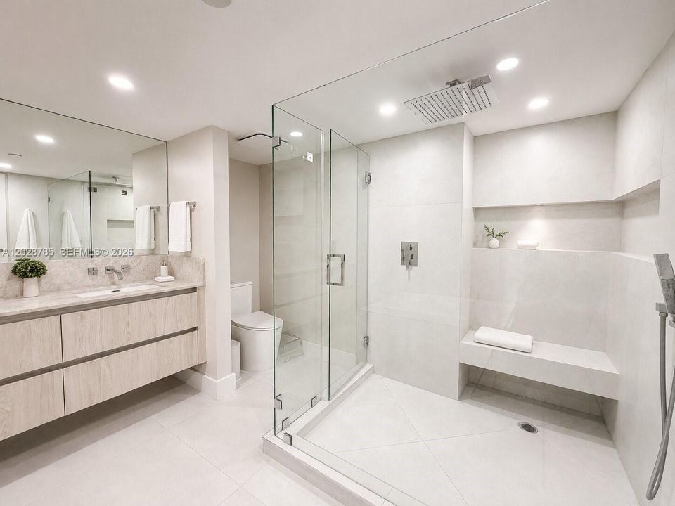 For Rent: $5,500 (2 beds, 2 baths, 1677 Square Feet)