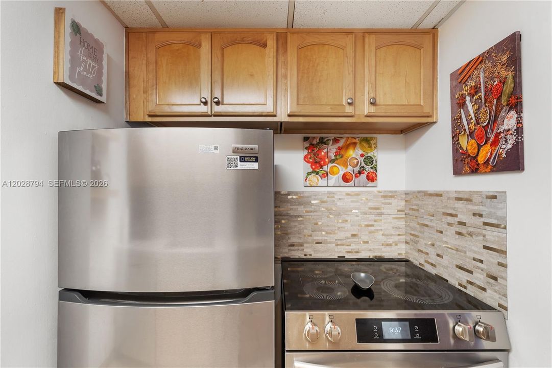 For Sale: $210,000 (0 beds, 1 baths, 540 Square Feet)