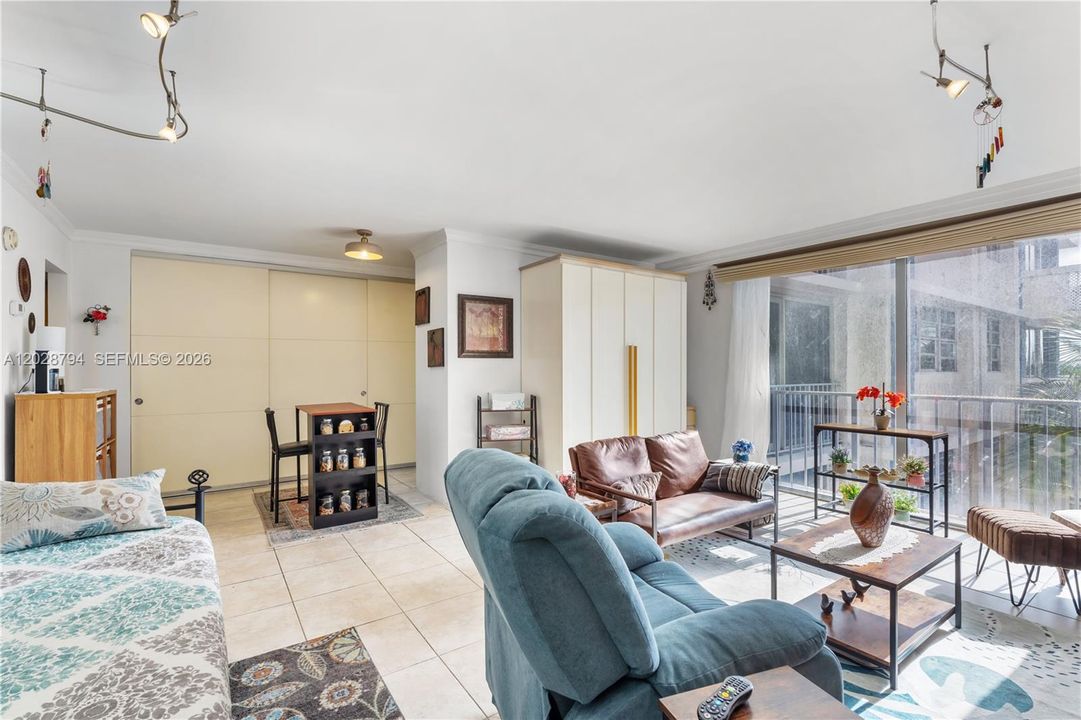For Sale: $210,000 (0 beds, 1 baths, 540 Square Feet)