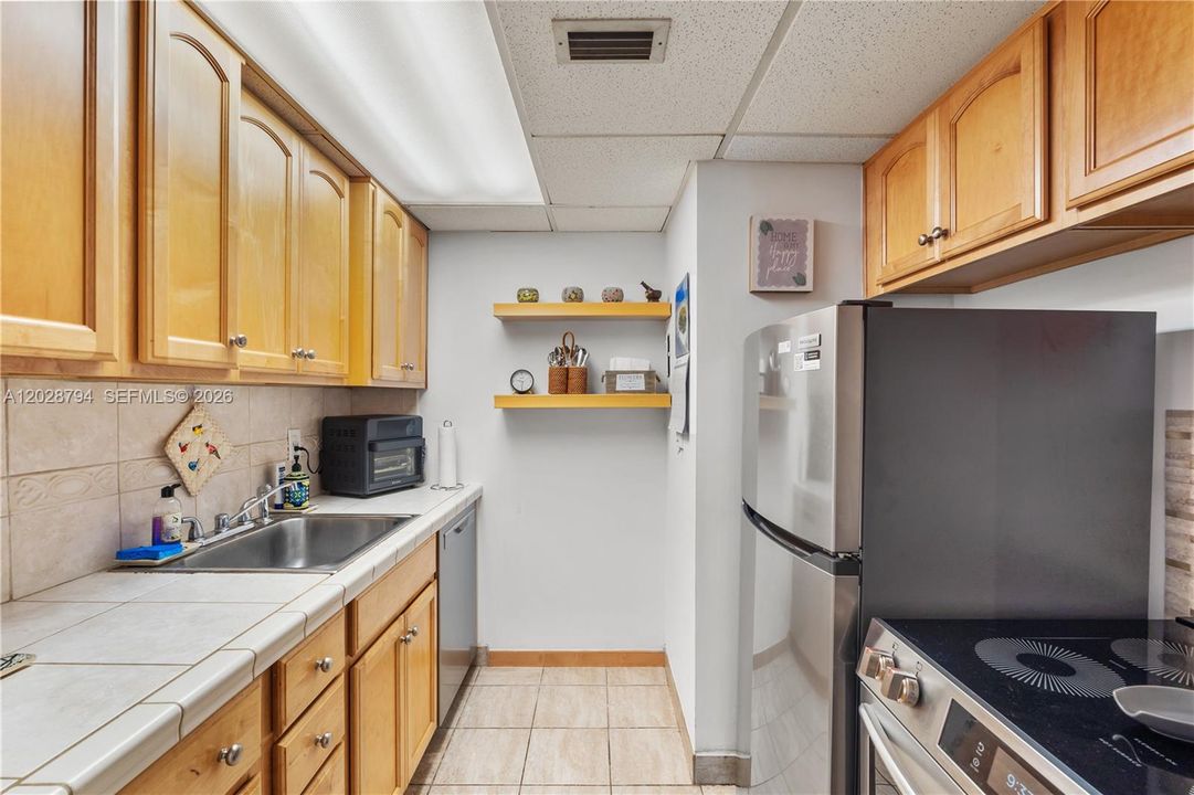 For Sale: $210,000 (0 beds, 1 baths, 540 Square Feet)
