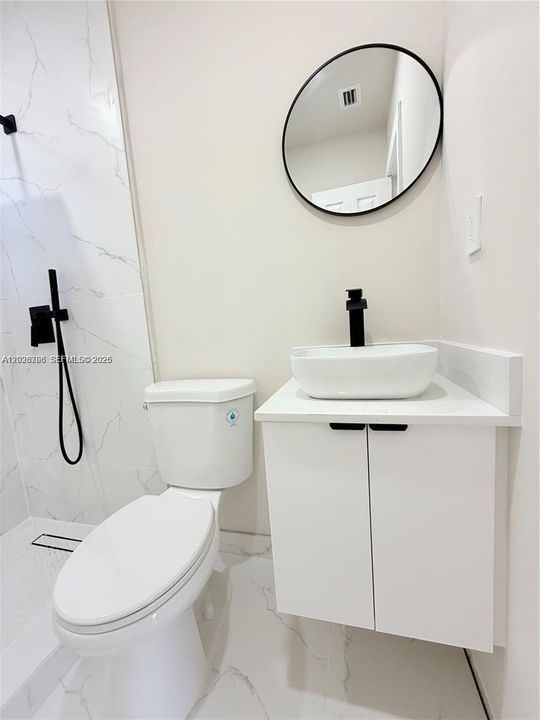 Active With Contract: $465,900 (3 beds, 2 baths, 1000 Square Feet)