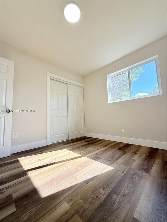 Active With Contract: $465,900 (3 beds, 2 baths, 1000 Square Feet)