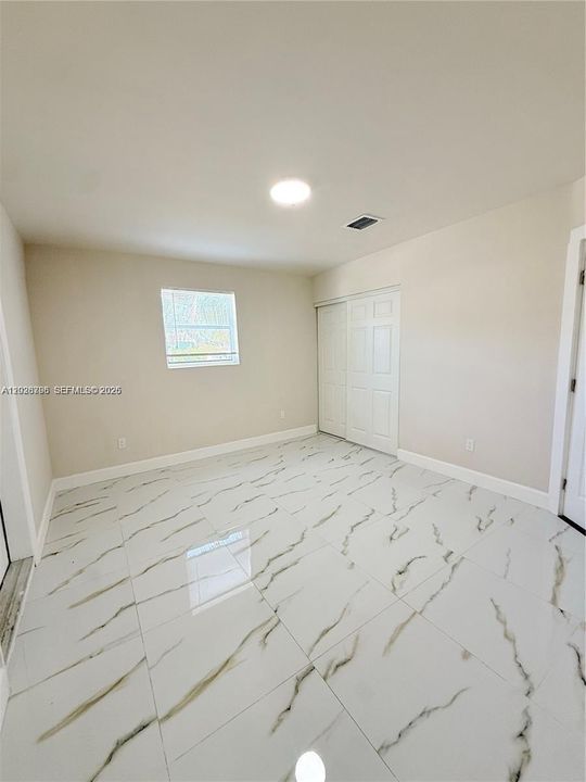 Active With Contract: $465,900 (3 beds, 2 baths, 1000 Square Feet)