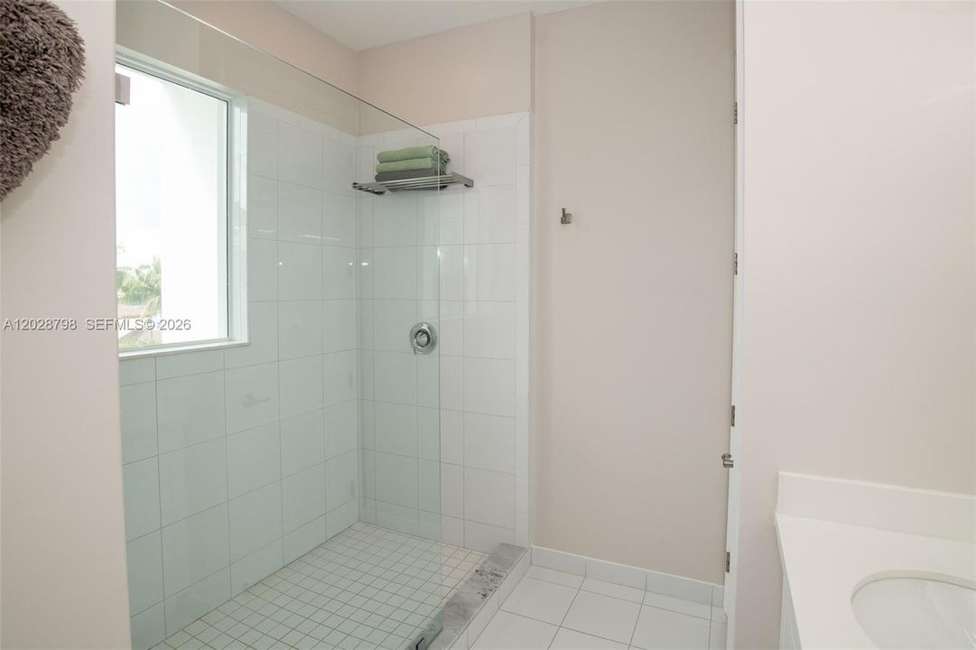 На продажу: $889,000 (3 спален, 2 ванн, 2152 Квадратных фут)