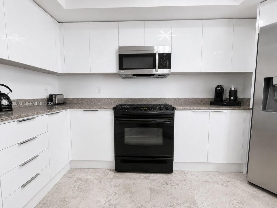 For Rent: $5,500 (2 beds, 2 baths, 1623 Square Feet)