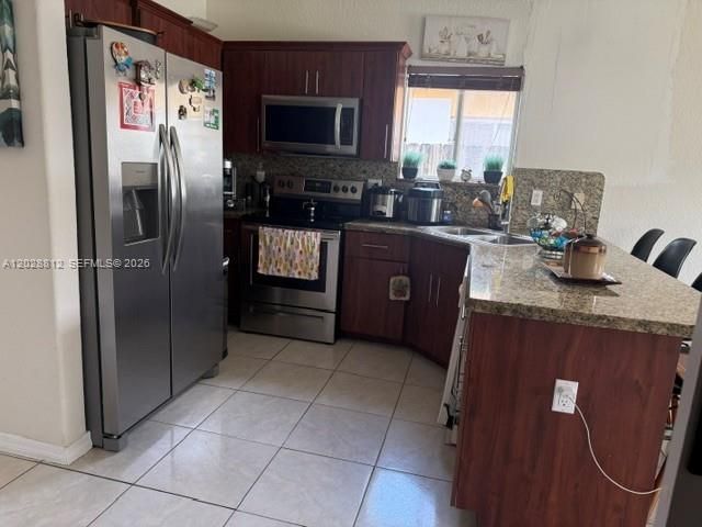 Activo con contrato: $3,300 (3 camas, 2 baños, 1472 Pies cuadrados)