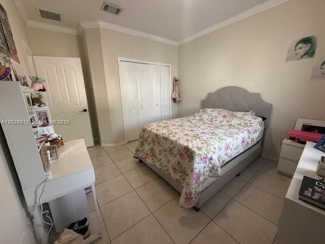 Activo con contrato: $3,300 (3 camas, 2 baños, 1472 Pies cuadrados)