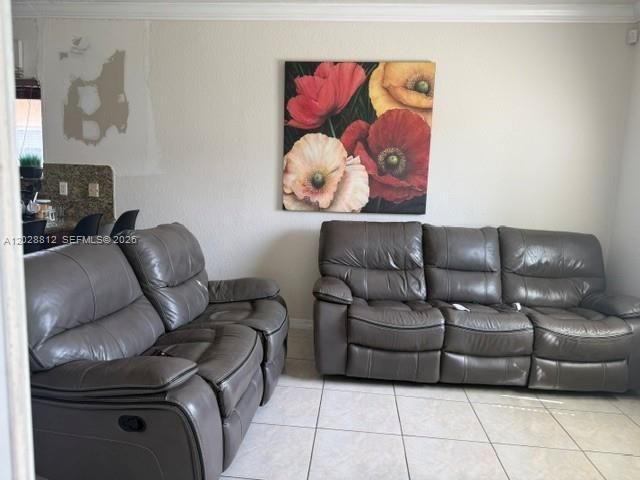 Activo con contrato: $3,300 (3 camas, 2 baños, 1472 Pies cuadrados)