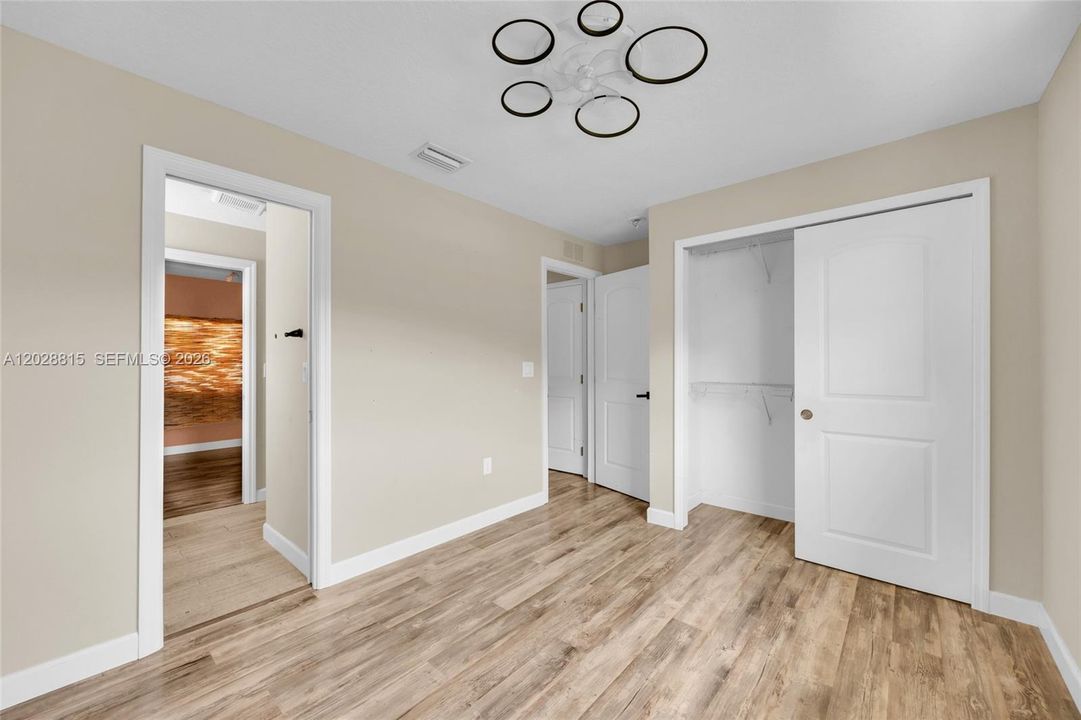 For Sale: $599,000 (3 beds, 2 baths, 1496 Square Feet)
