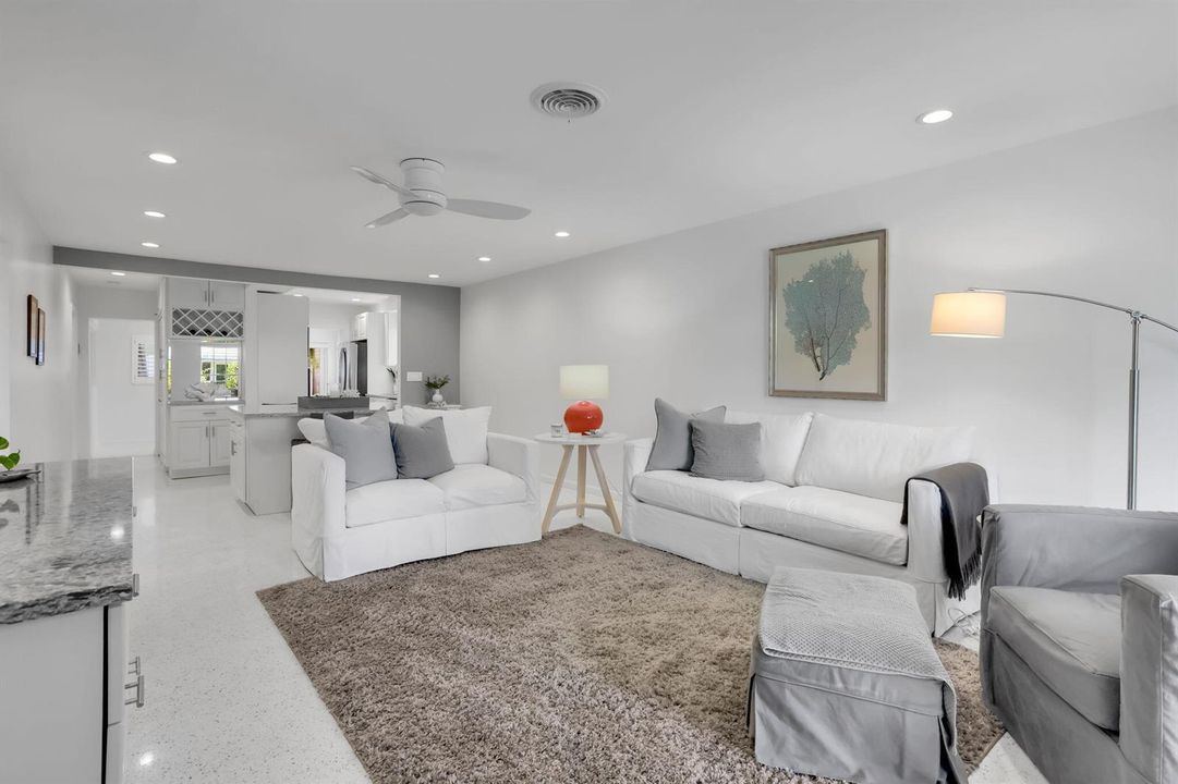 Living/Dining Area