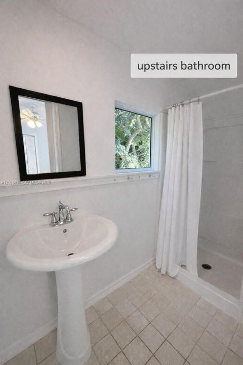 For Sale: $759,000 (3 beds, 3 baths, 816 Square Feet)