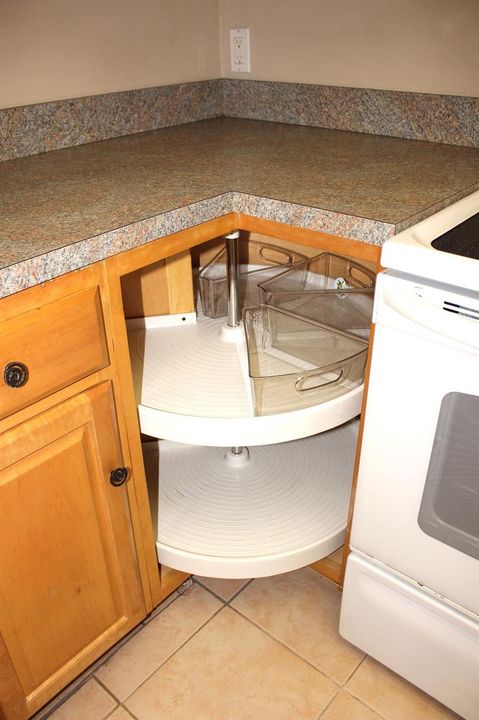 LAZY SUSAN
