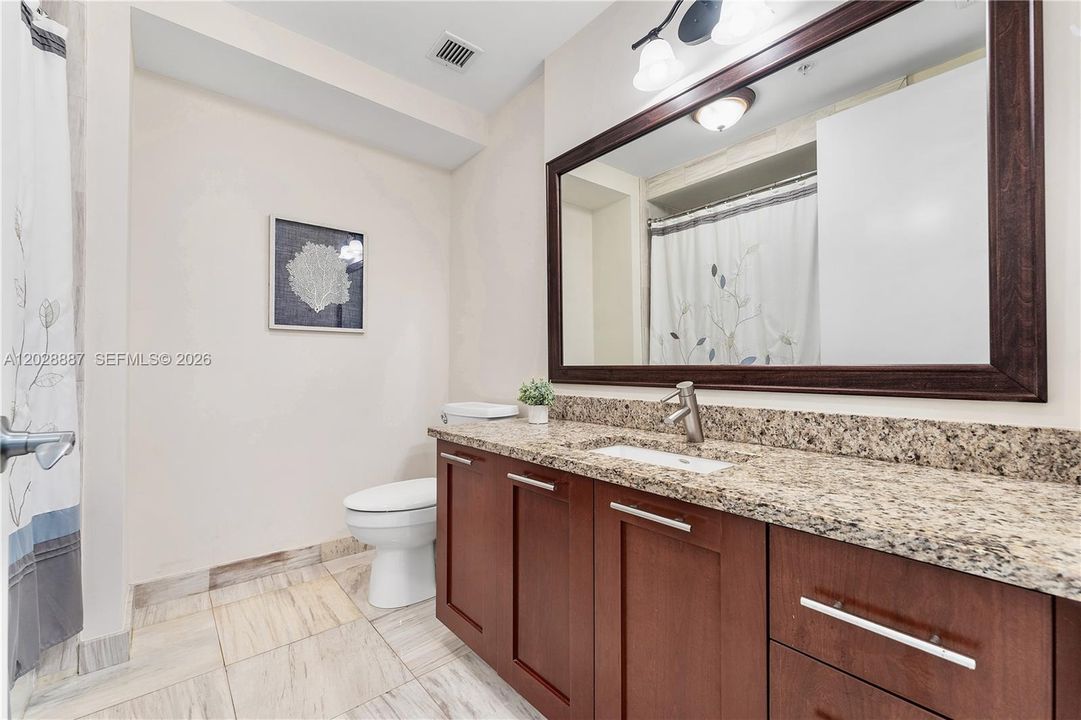 En Venta: $649,000 (2 camas, 2 baños, 1510 Pies cuadrados)