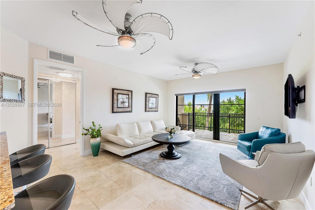 En Venta: $649,000 (2 camas, 2 baños, 1510 Pies cuadrados)