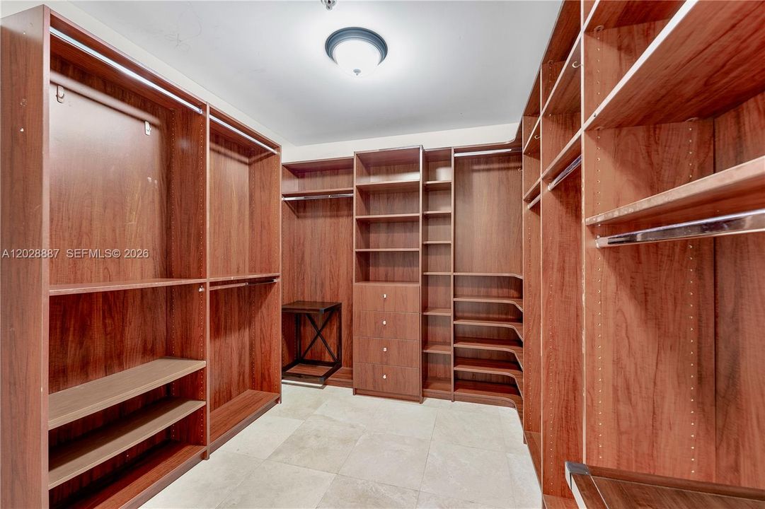 En Venta: $649,000 (2 camas, 2 baños, 1510 Pies cuadrados)