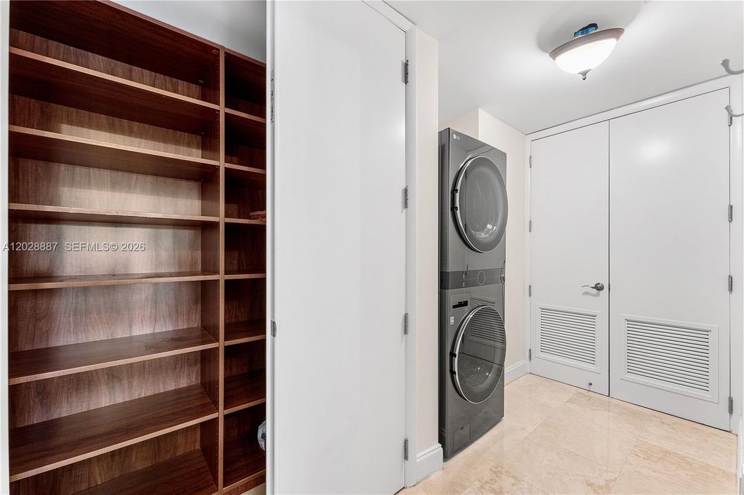 En Venta: $649,000 (2 camas, 2 baños, 1510 Pies cuadrados)
