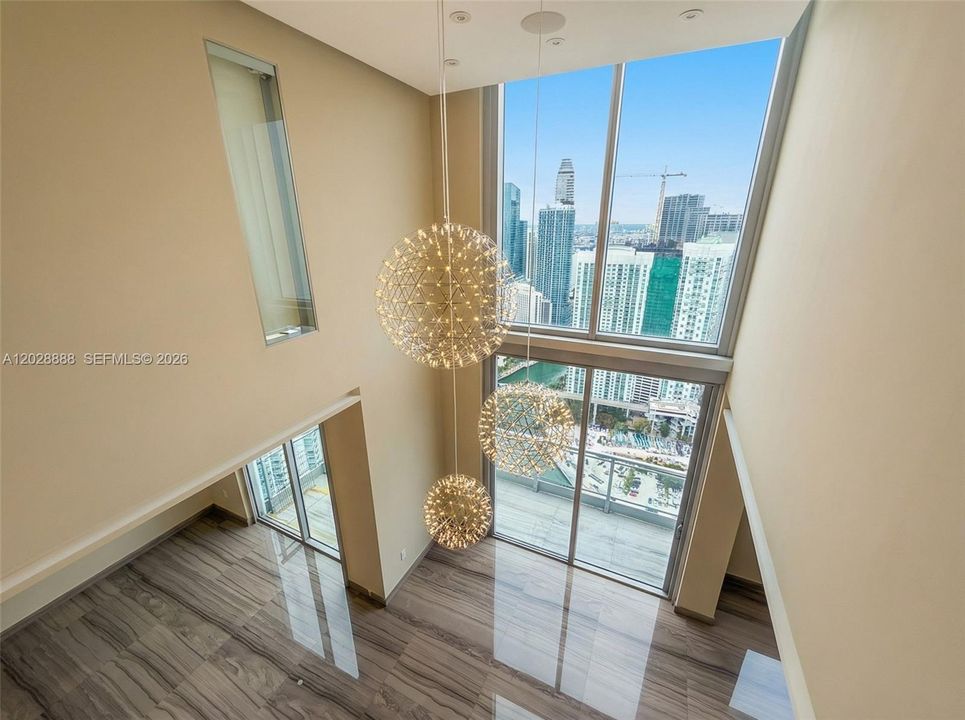 Active With Contract: $9,000 (2 beds, 3 baths, 2107 Square Feet)