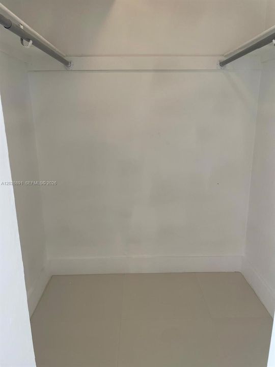 Walking Closet