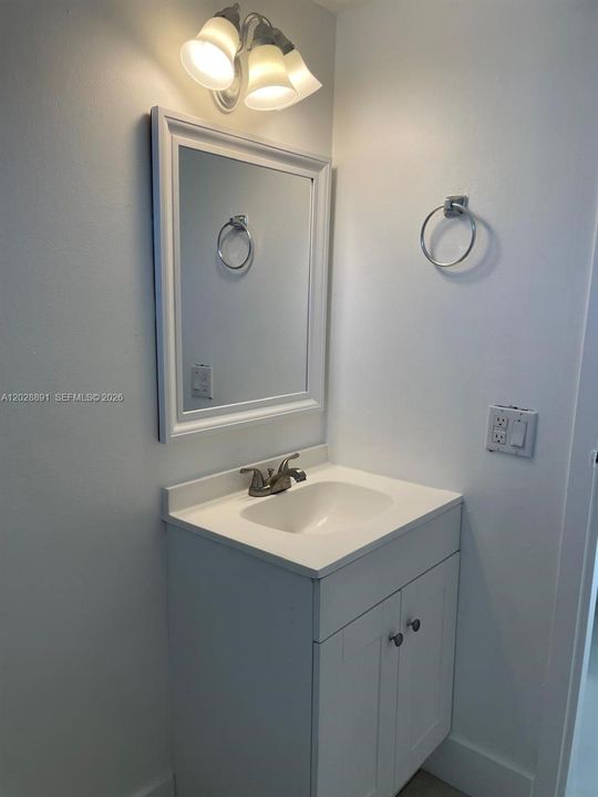 For Sale: $255,000 (3 beds, 2 baths, 1147 Square Feet)