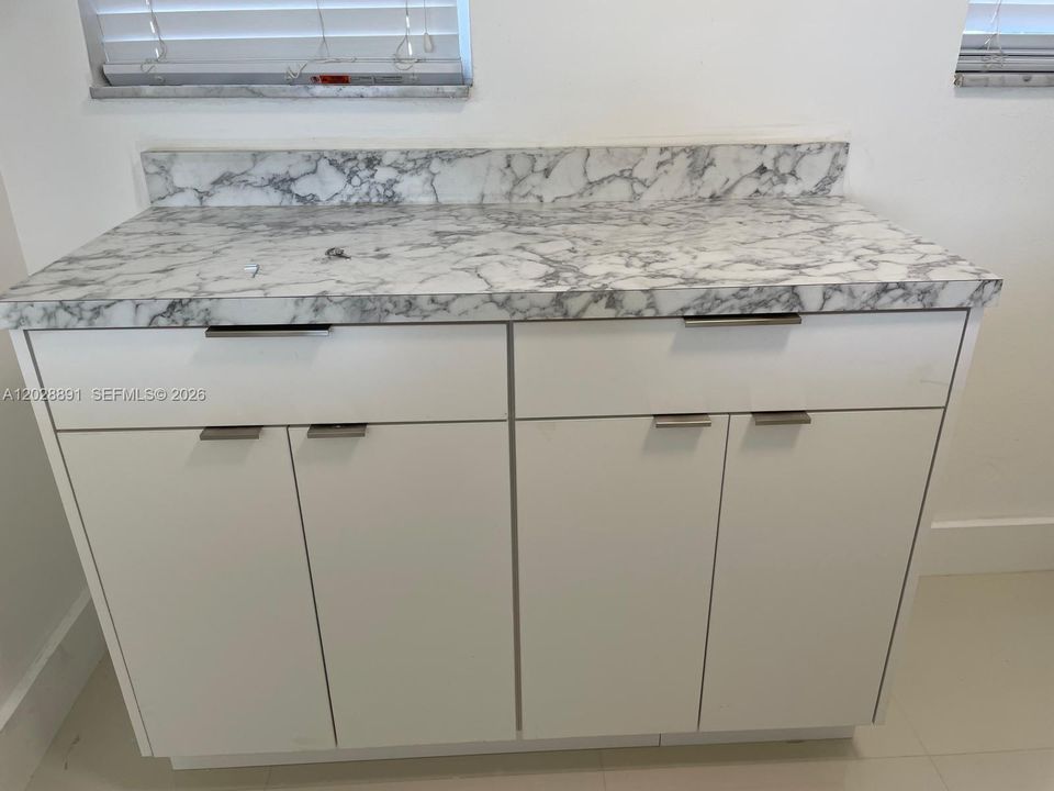 Kitchen Cabinet