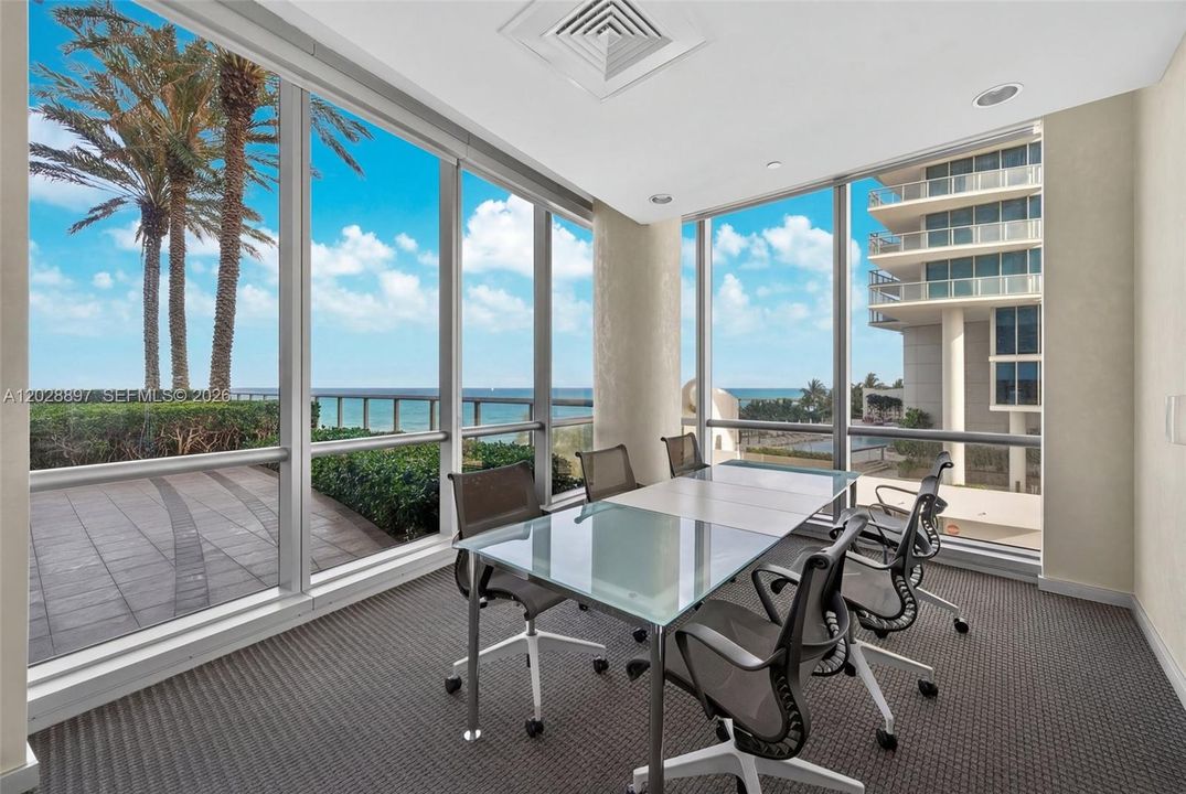 For Sale: $2,875,000 (3 beds, 3 baths, 1956 Square Feet)