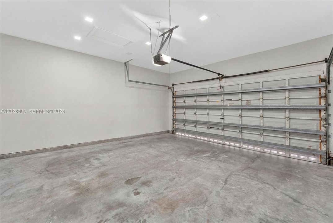 For Sale: $469,000 (2 beds, 2 baths, 1320 Square Feet)