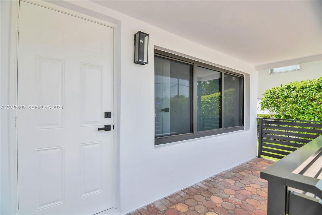 For Sale: $699,000 (4 beds, 3 baths, 1244 Square Feet)