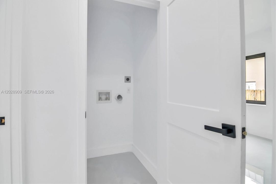 For Sale: $699,000 (4 beds, 3 baths, 1244 Square Feet)