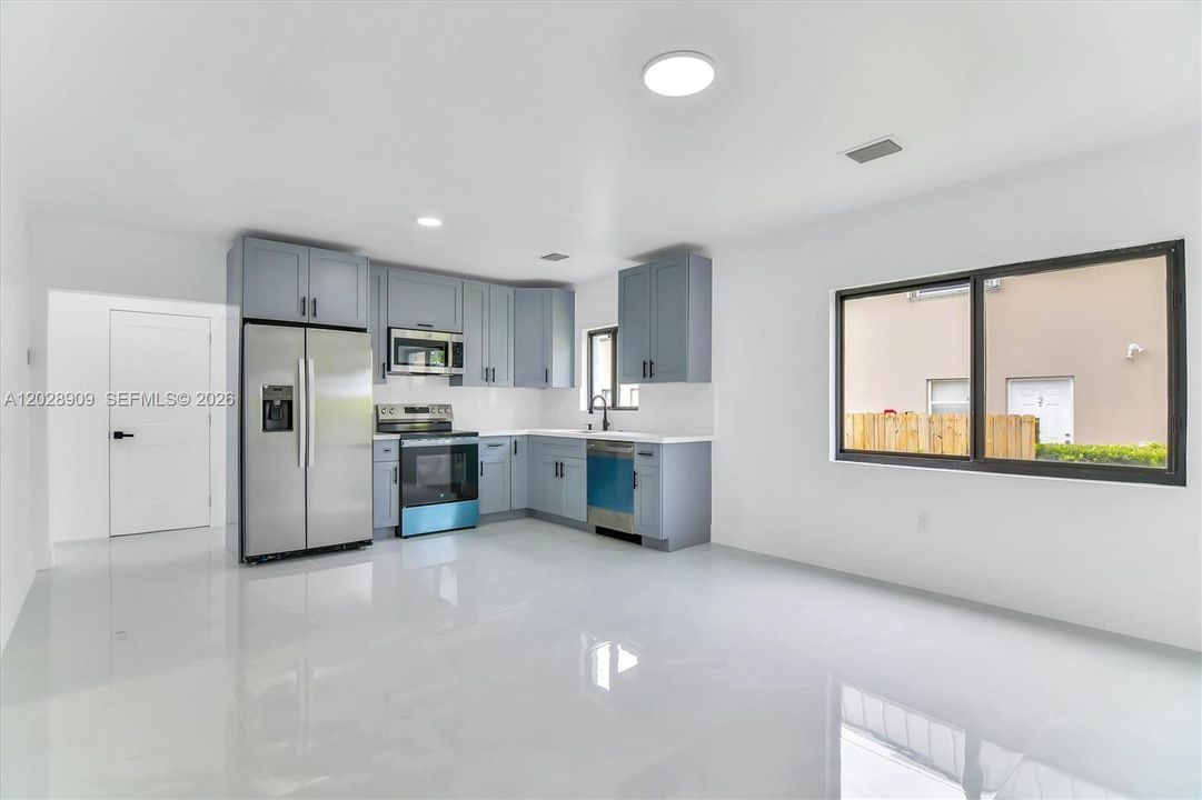 For Sale: $699,000 (4 beds, 3 baths, 1244 Square Feet)