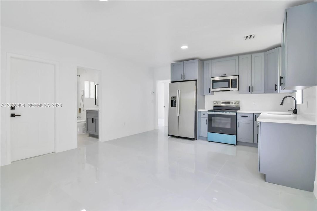 For Sale: $699,000 (4 beds, 3 baths, 1244 Square Feet)