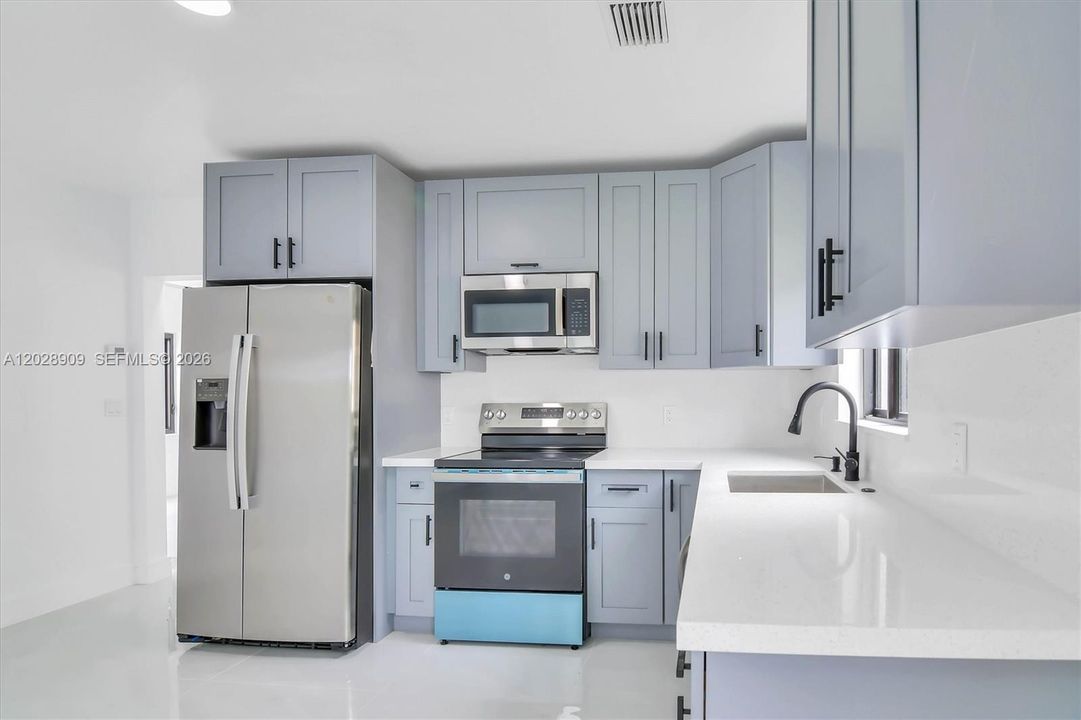 For Sale: $699,000 (4 beds, 3 baths, 1244 Square Feet)
