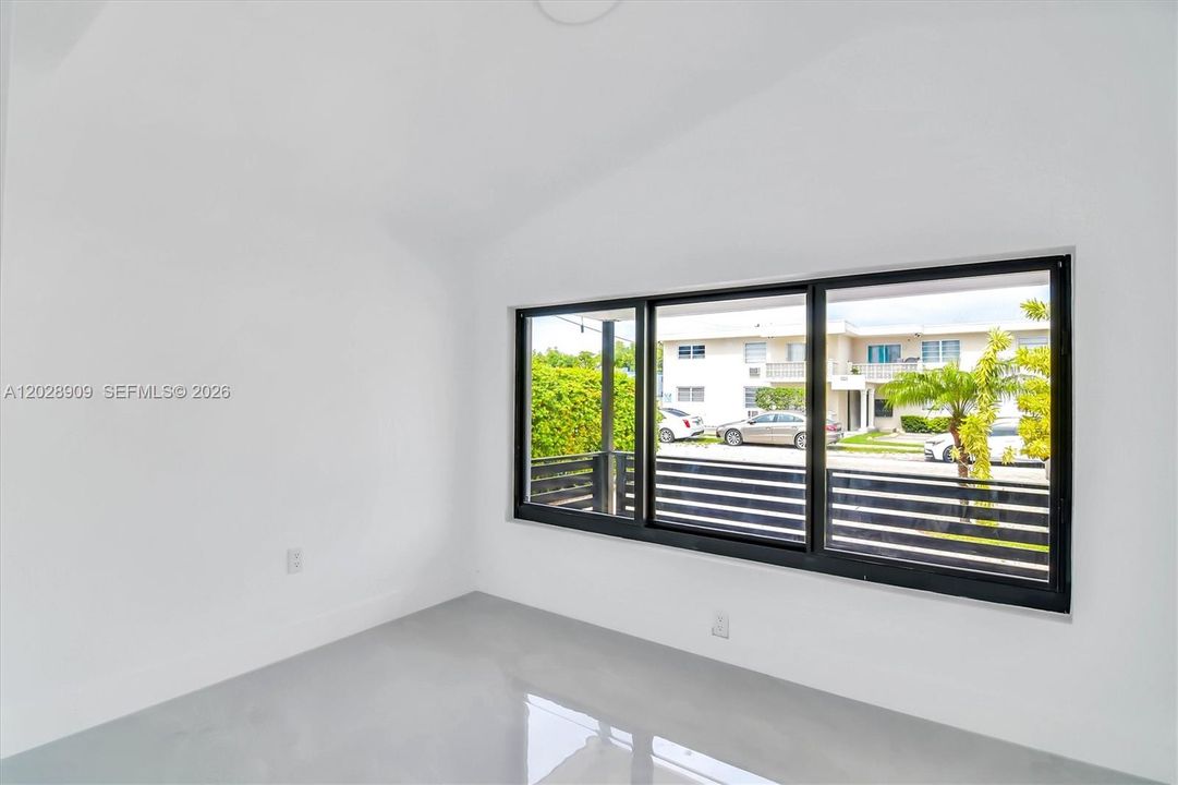 For Sale: $699,000 (4 beds, 3 baths, 1244 Square Feet)