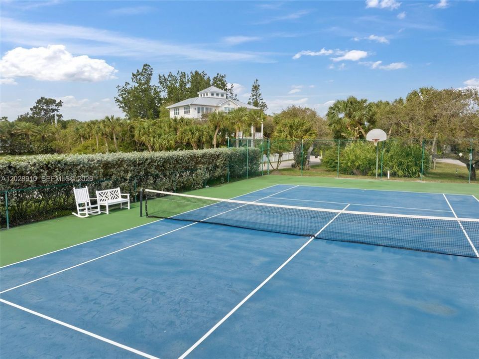 For Sale: $997,500 (0.48 acres)