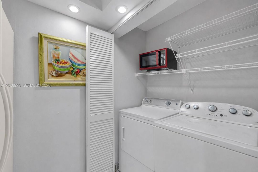 Activo con contrato: $560,000 (2 camas, 2 baños, 1085 Pies cuadrados)