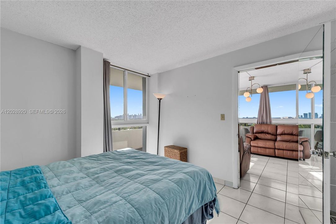 Activo con contrato: $560,000 (2 camas, 2 baños, 1085 Pies cuadrados)