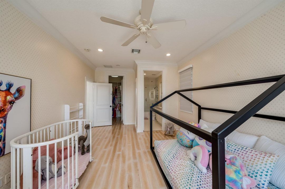 68-web-or-mls-DSC02320int