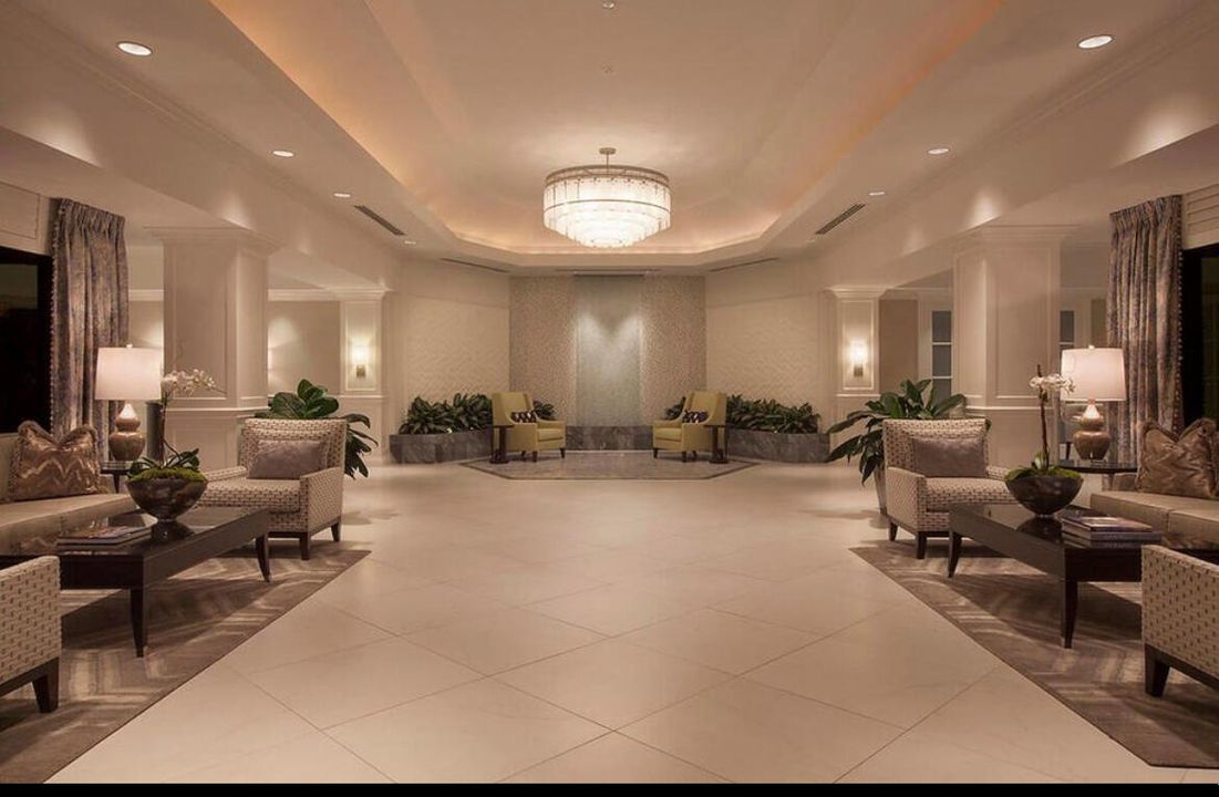 Clubhouse Lobby