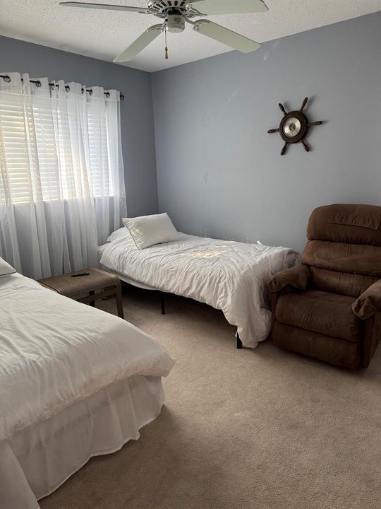 2nd bedroom with walk in closet
