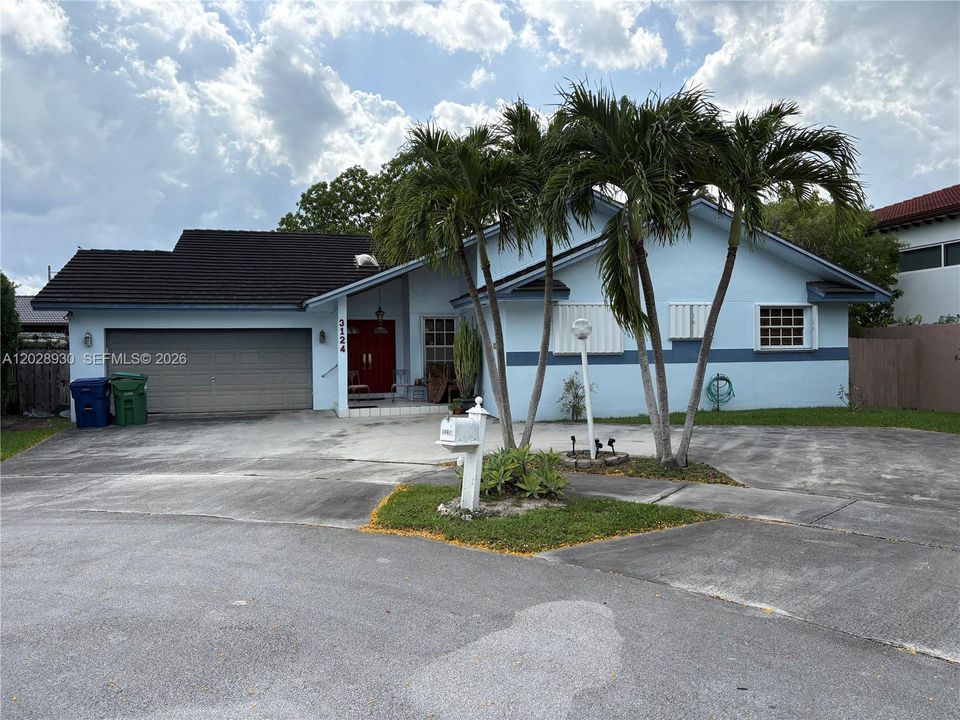 Active With Contract: $780,000 (4 beds, 2 baths, 1990 Square Feet)