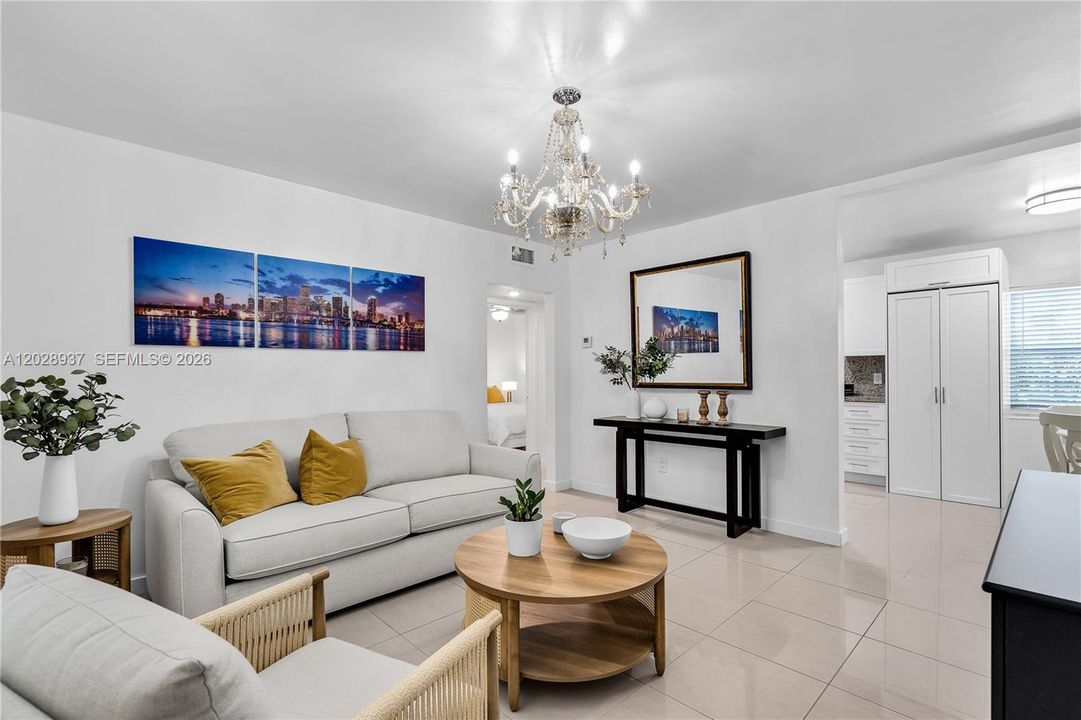 Recently Rented: $2,600 (2 beds, 1 baths, 900 Square Feet)